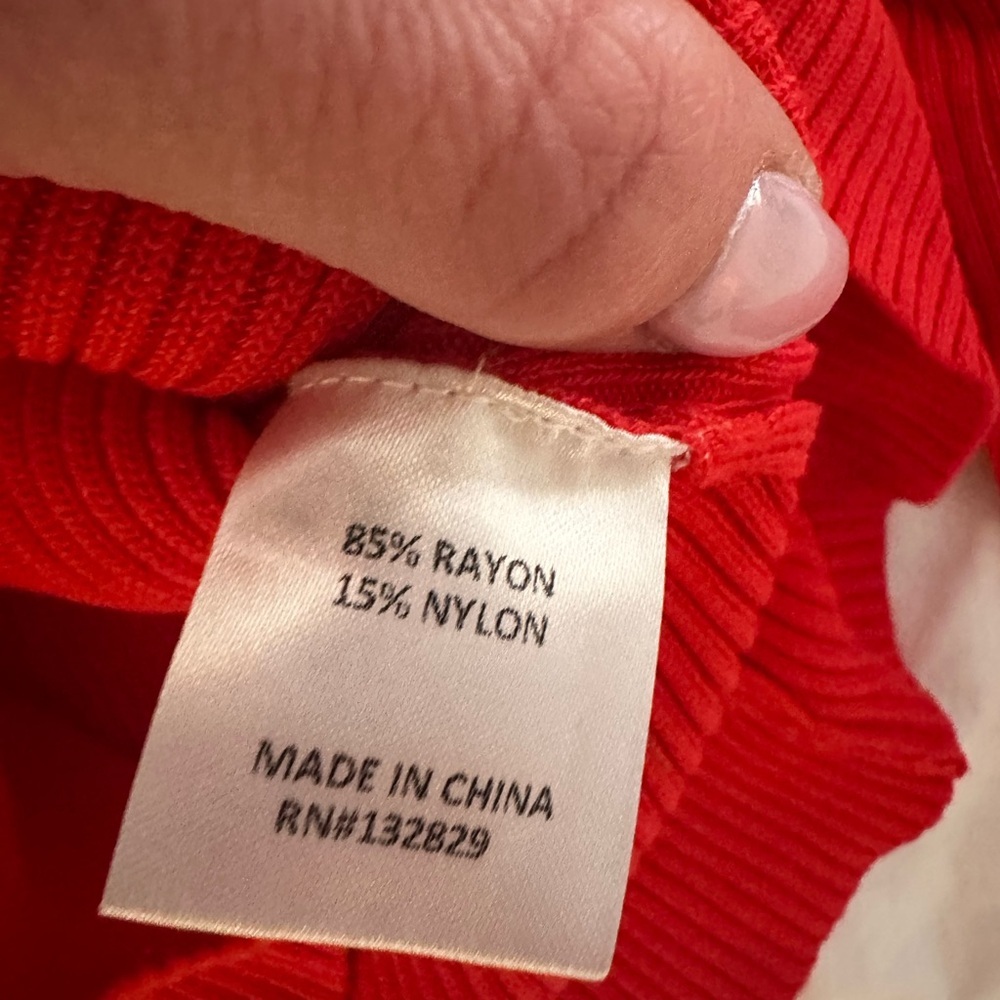 Lovers and Friends V-neck Knit Sweater in Red size XS NWT - Picture 9 of 9